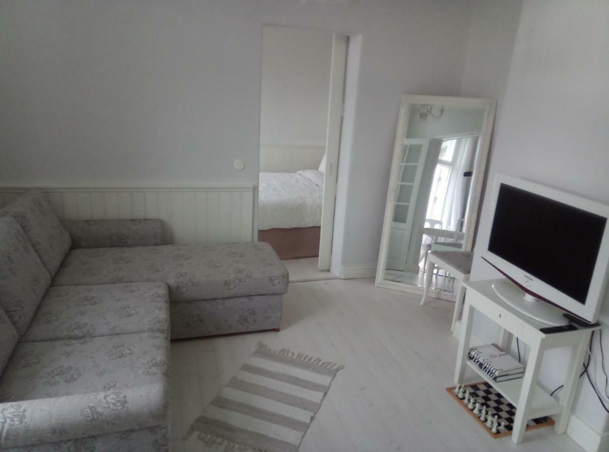 Linda Kuelaliskorter Apartment *